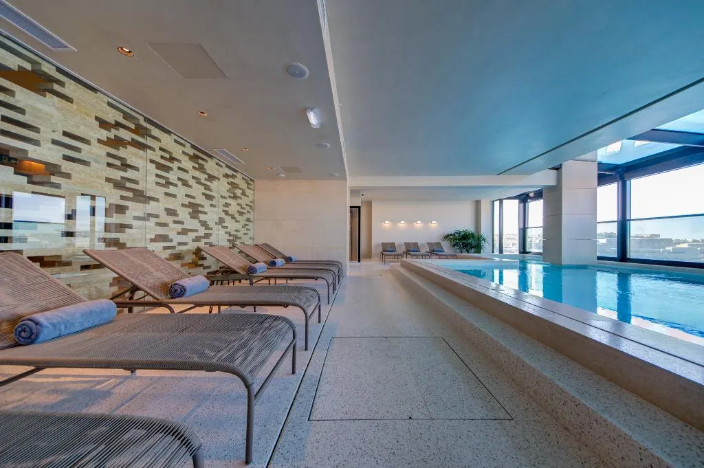 Pool, Land's End Boutique Hotel, Malta