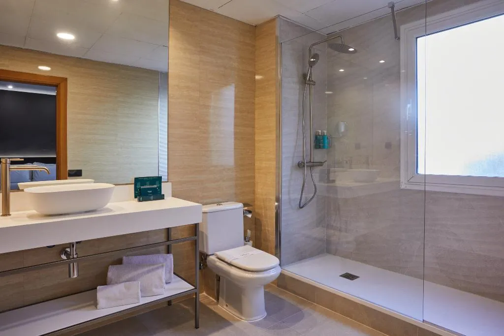 DOUBLE SINGLE USE CLUB Room, Silken St. Gervasi, Barcelona
