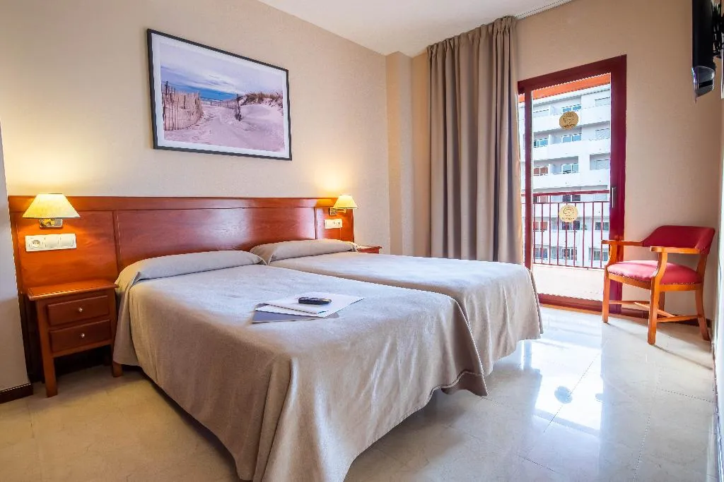 APARTMENT CAPACITY 6 TWO BEDROOMS Room, Ilunion Miramar, Costa Del Sol