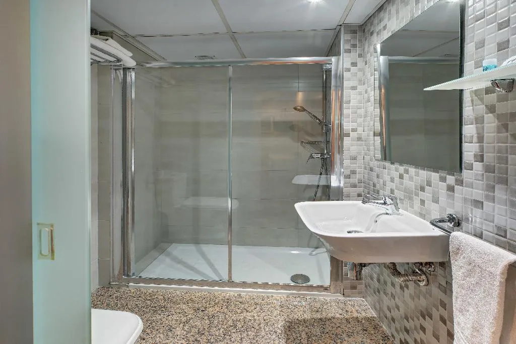 Double or Twin STANDARD Room, Nuevo Triunfo, Barcelona