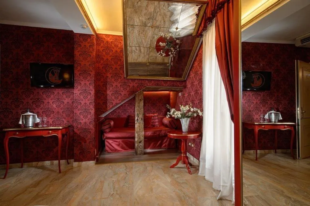 QUADRUPLE STANDARD Room, Canaletto, Venice