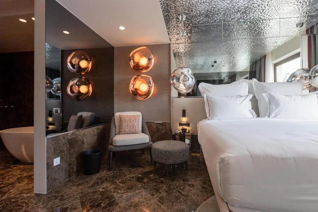 Room, Adia Aluma Athens, Curio Collection, Athens
