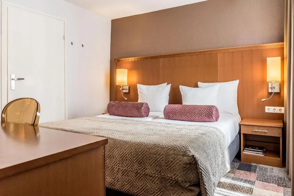 Room, Amstelzicht, Amsterdam