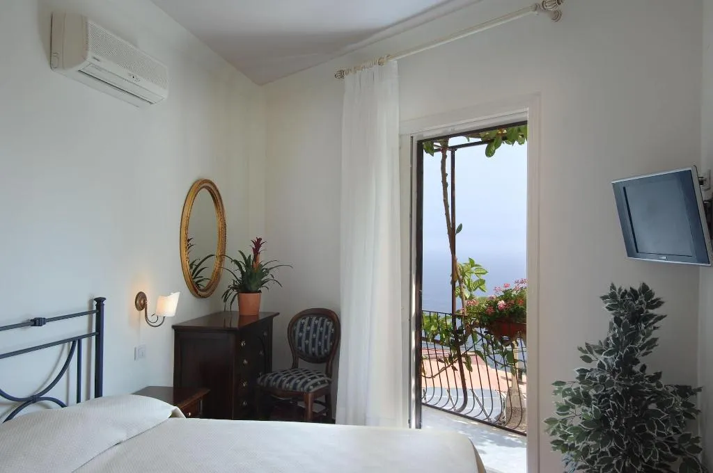Room, Al Pesce d'Oro, Naples