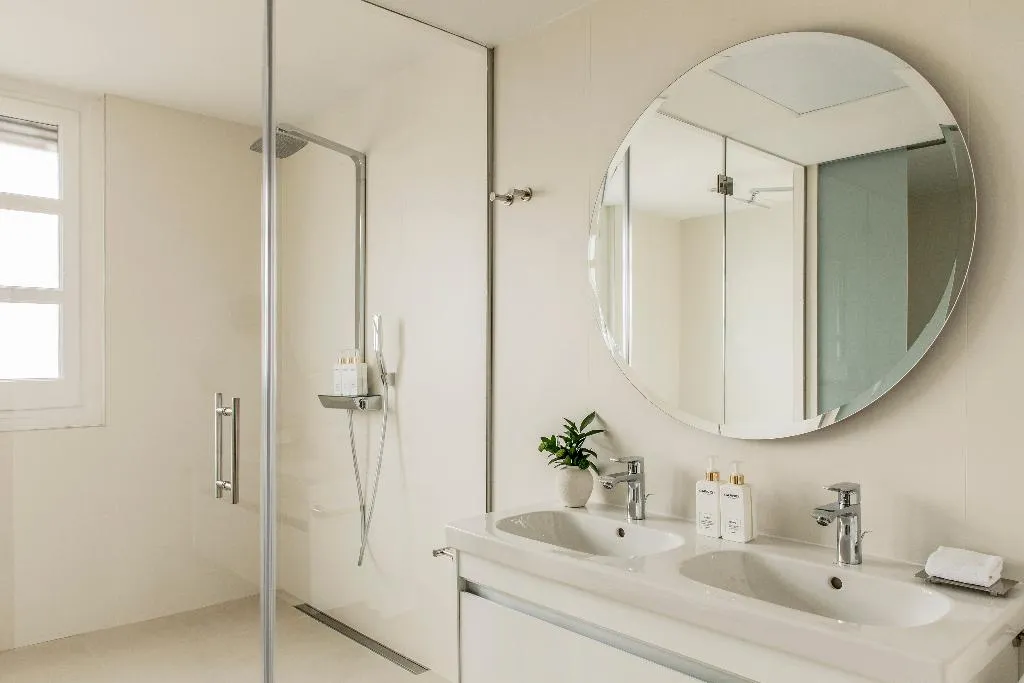JUNIOR SUITE WITH TERRACE Room, Palacio de los Duques Gran Meliá, Madrid