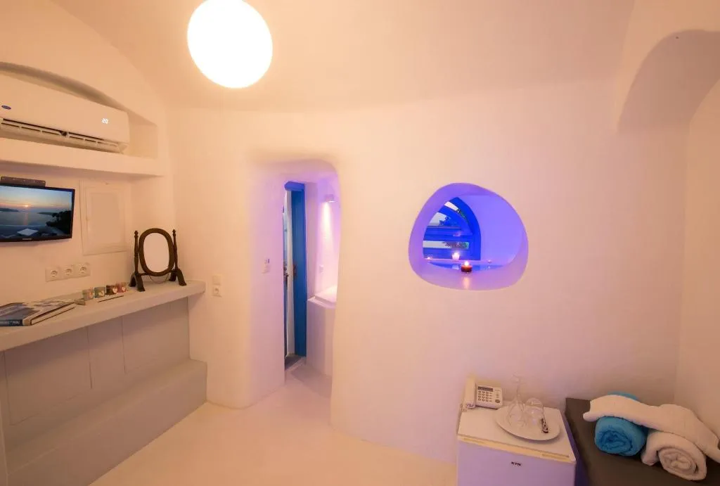Room, Abyssanto Suites & Spa, Santorini