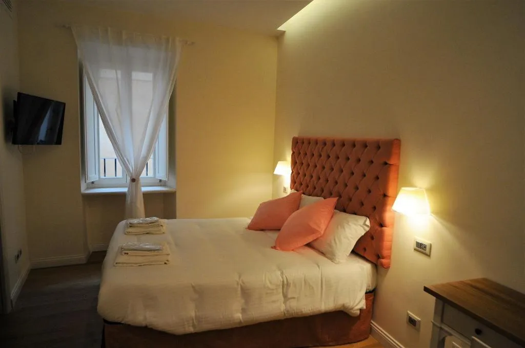 Room, Magia A Trilussa, Rome