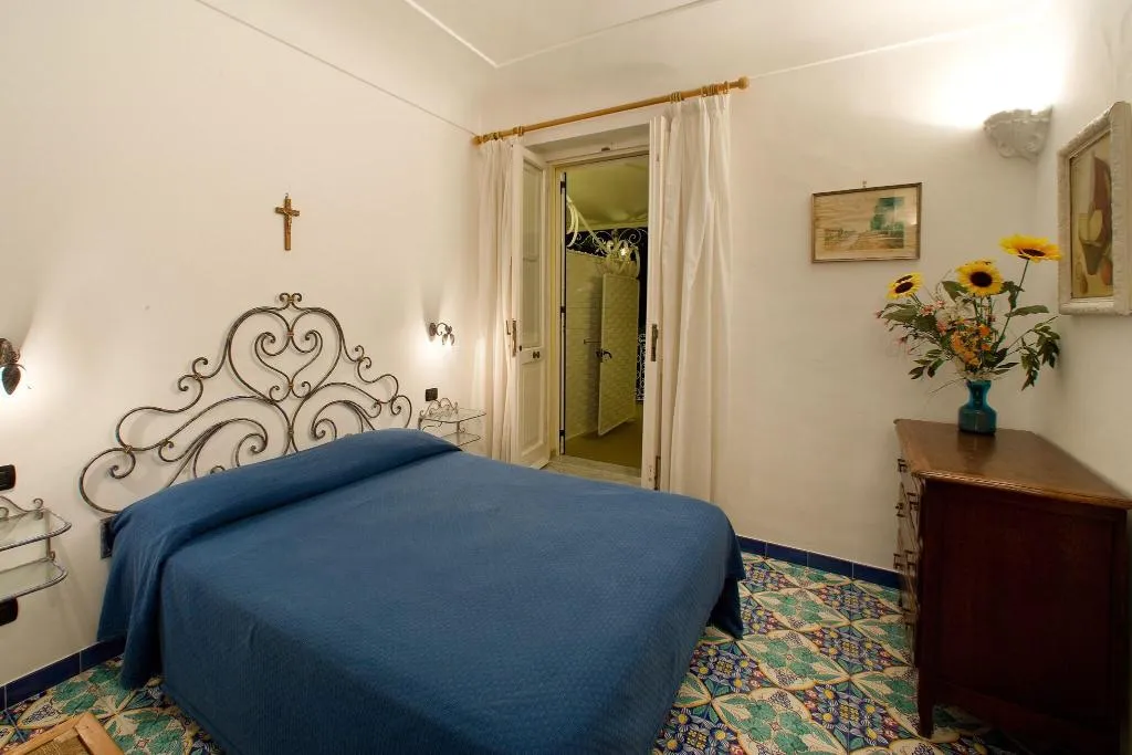 APARTMENT SEA VIEW TWO BEDROOMS Room, La Caravella Positano, Naples