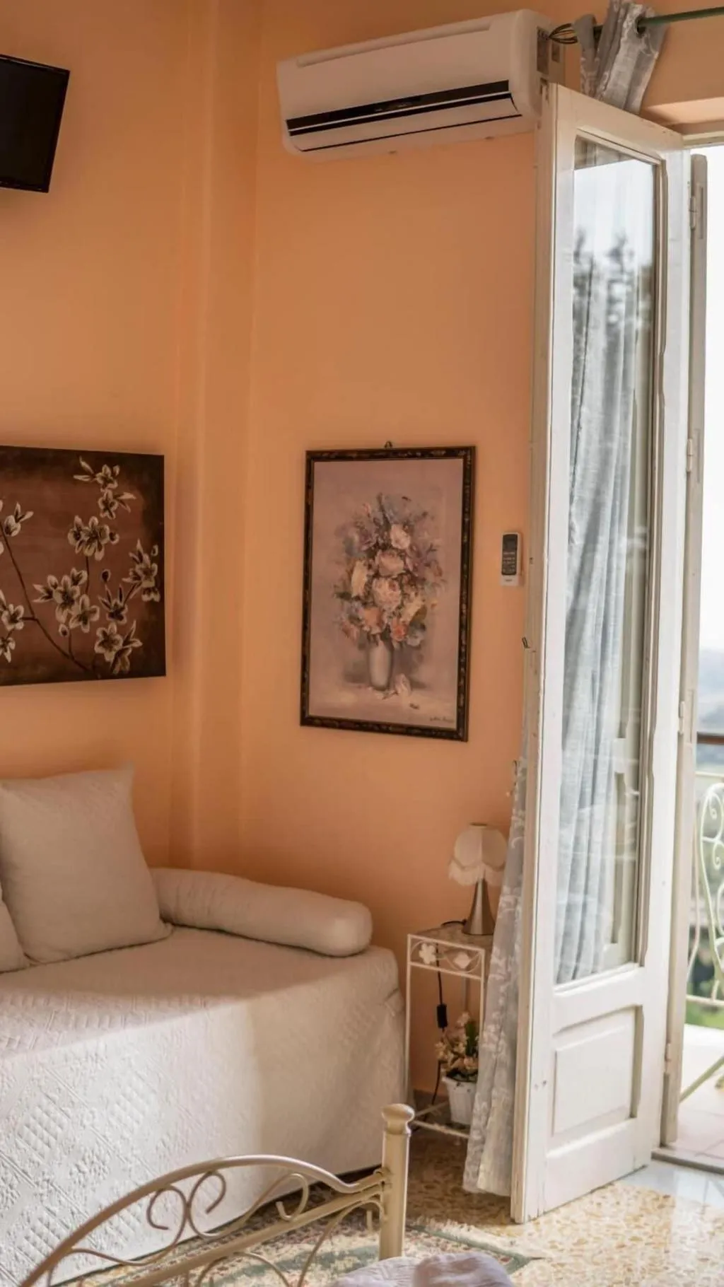 Room, Sikelia, Catania