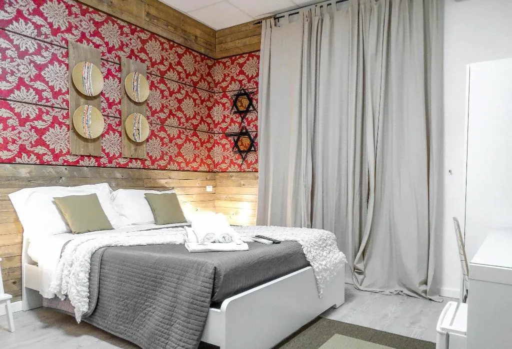 Room, Magic Door Rome, Naples