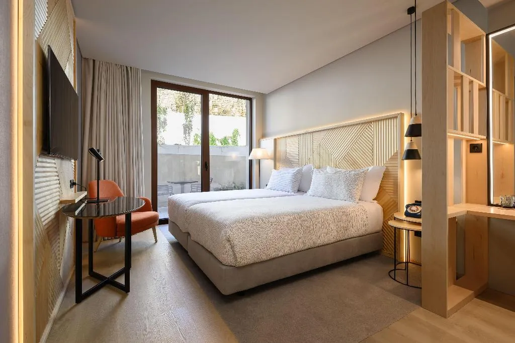 Double or Twin WITH TERRACE Room, INNSiDE Braga Centro by Melia, Porto