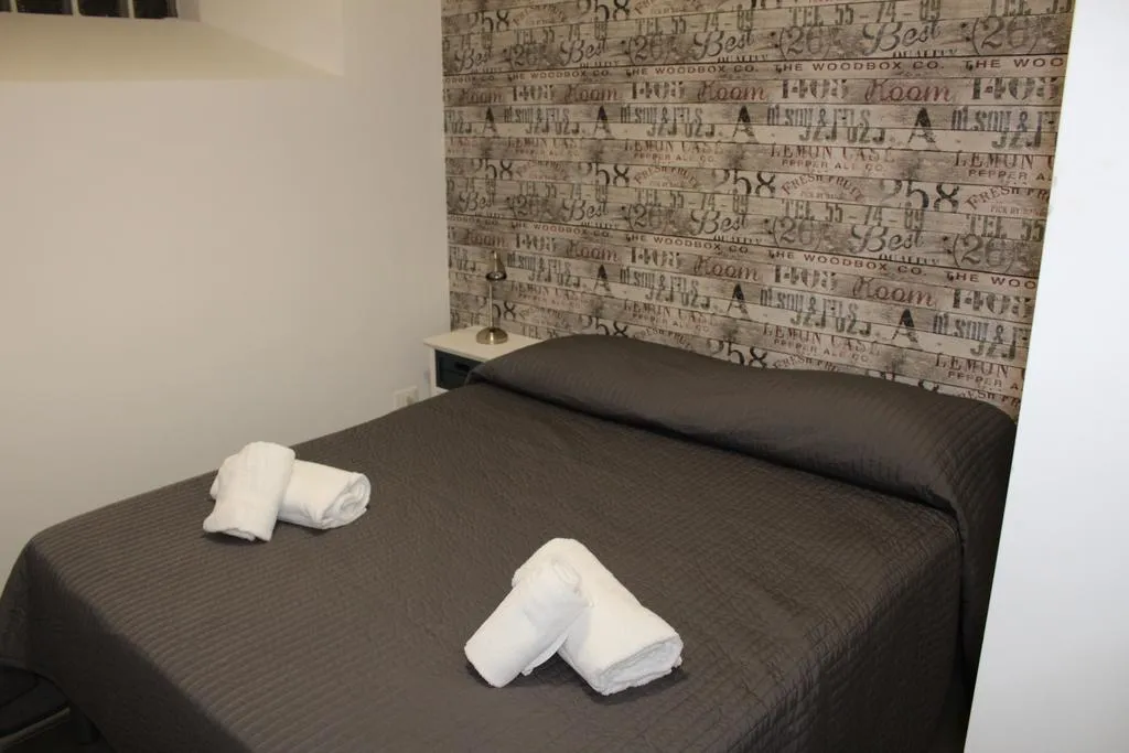 APARTMENT WITH TERRACE Room, Residence Cala Azzurra, Palermo
