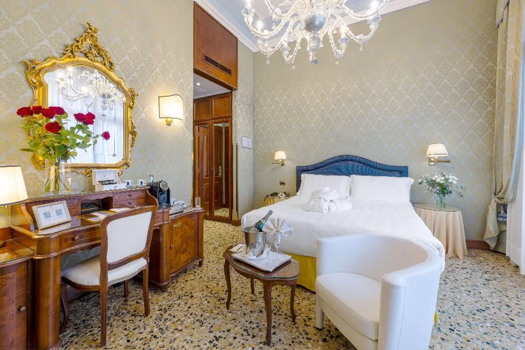 Room, Colombina, Venice