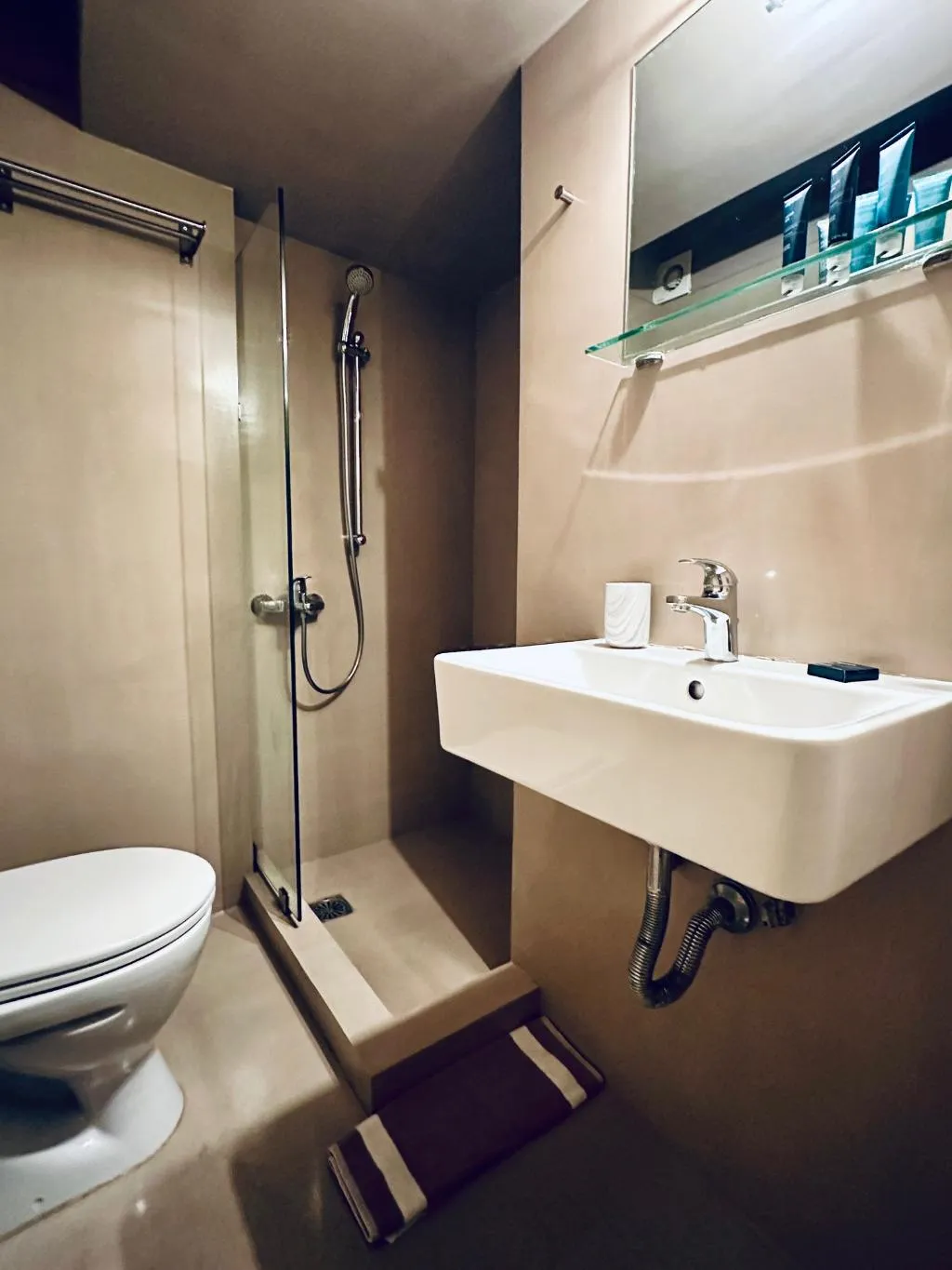 APARTMENT CLASSIC TWO BEDROOMS Room, Mc Queen, Athens