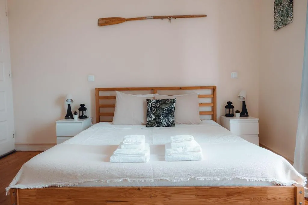 Room, The Beach Corner Guesthouse, Porto