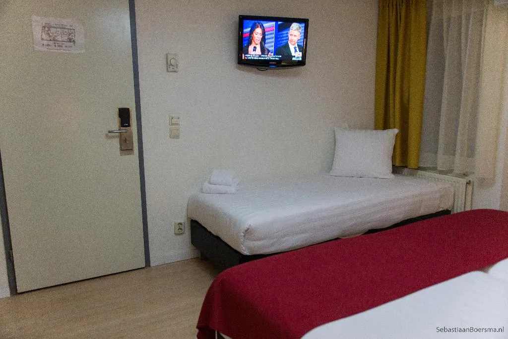 TRIPLE INNER Room, De Herbert Amsterdam, Amsterdam