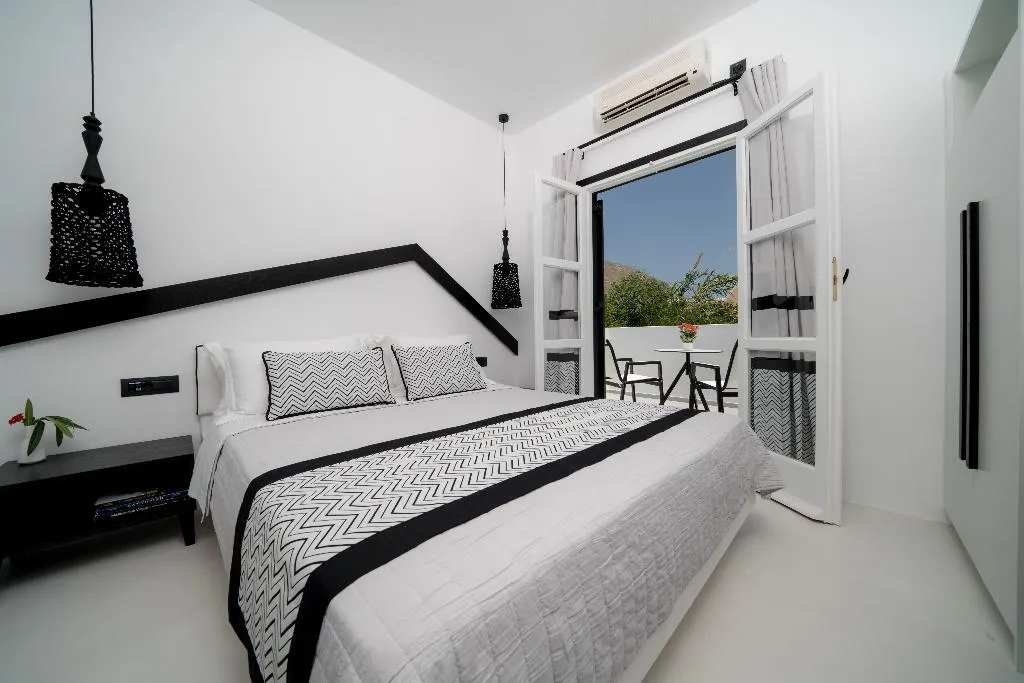 Double or Twin COMFORT Room, Divelia, Santorini