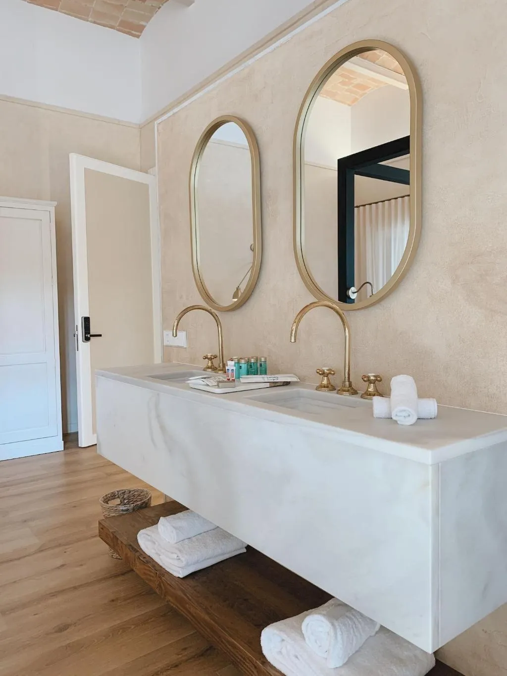 Room, Palau Macelli, Costa Brava