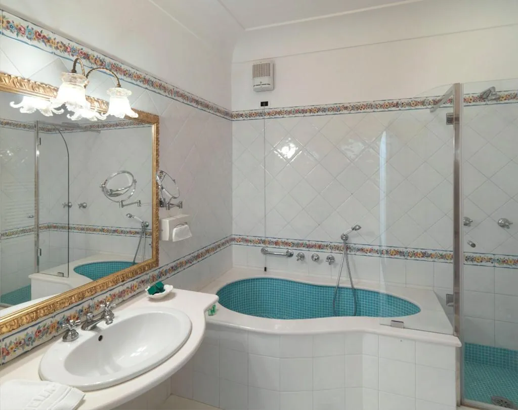 JUNIOR SUITE DELUXE SEA VIEW Room, Villa Brunella, Naples