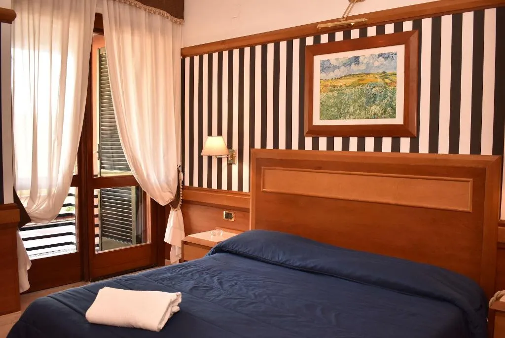 Room, Hotel Miravalle, Naples