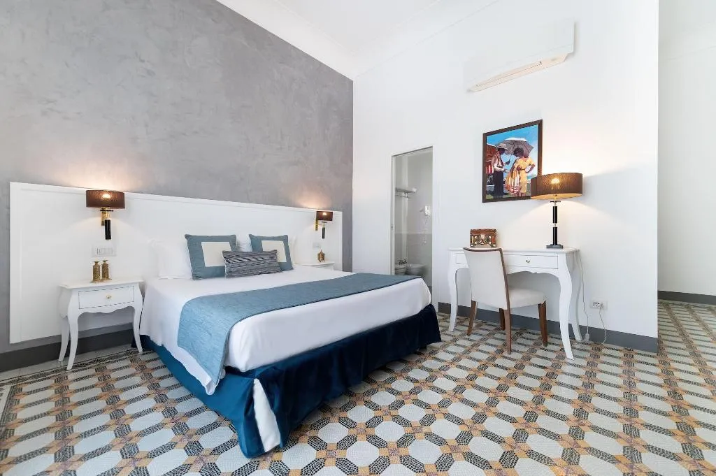 Room, Amalfi Luxury House, Naples