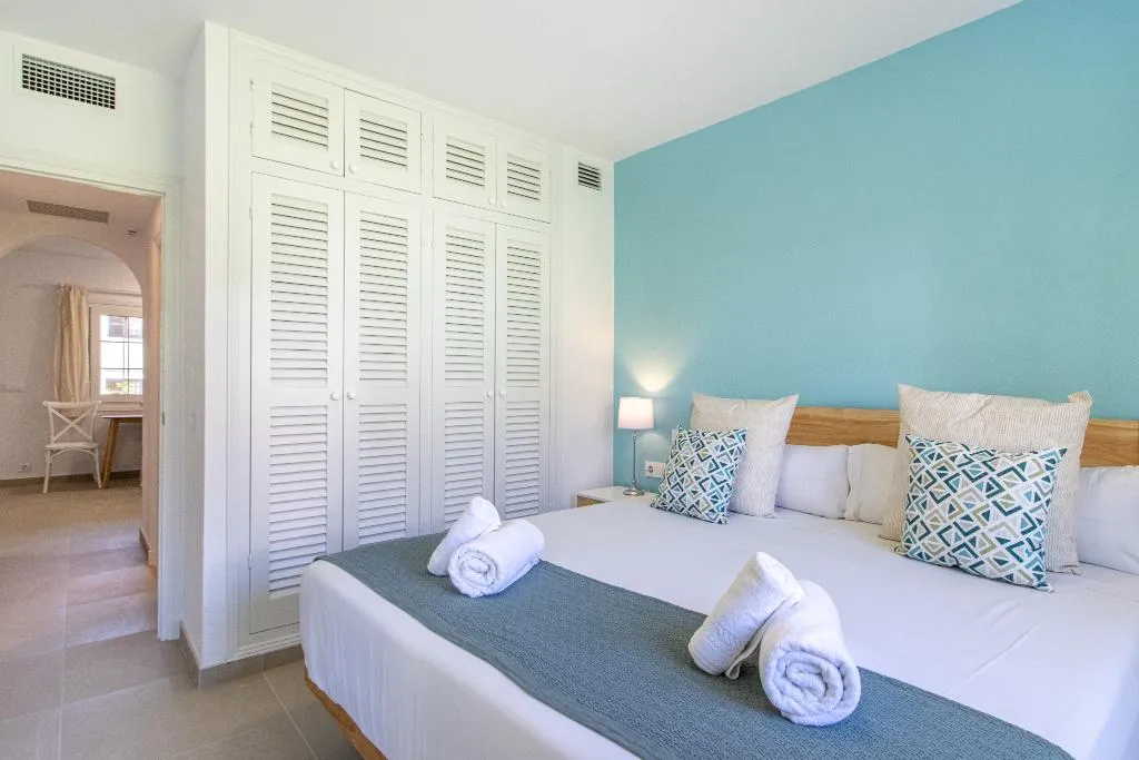 APARTMENT TWO BEDROOMS Room, Son Bou Playa Gold, Menorca