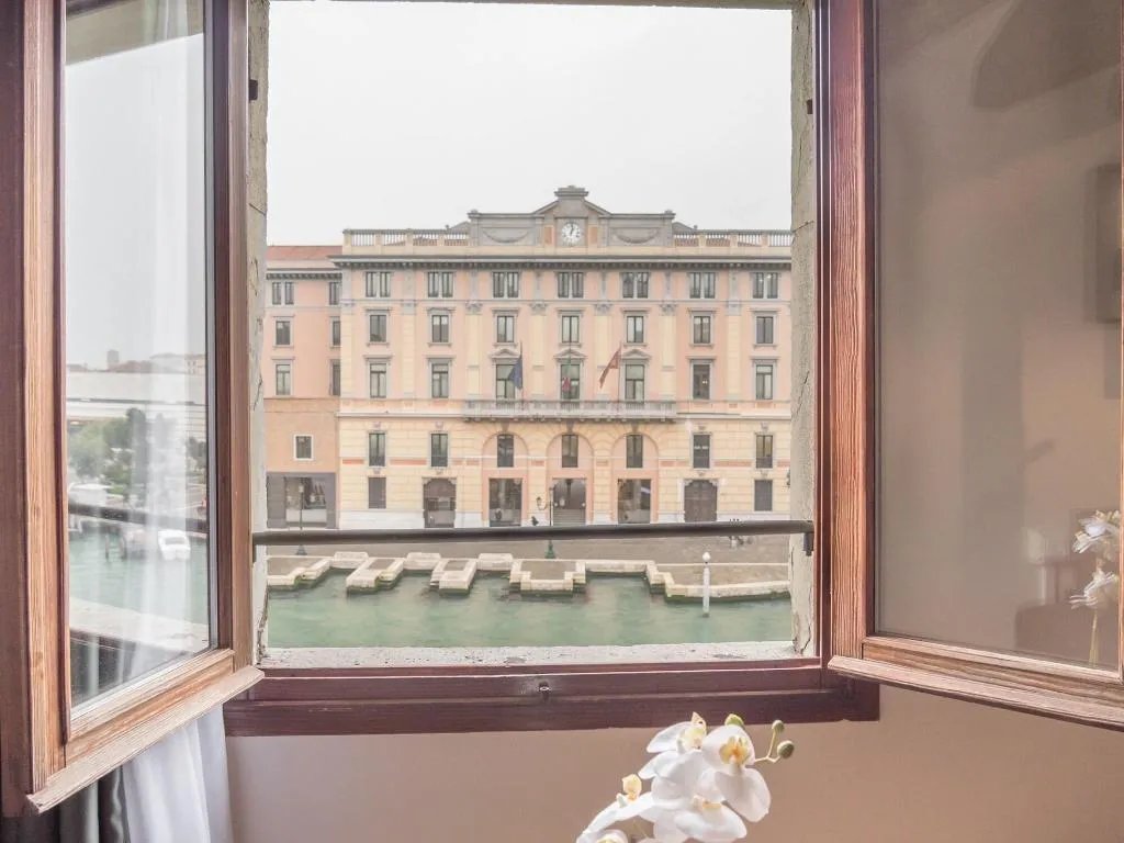 General view, Grand Canal Suites, Venice