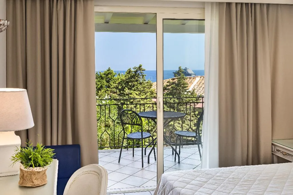 DOUBLE CLASSIC SEA VIEW Room, Grand Hotel In Porto Cervo, Olbia