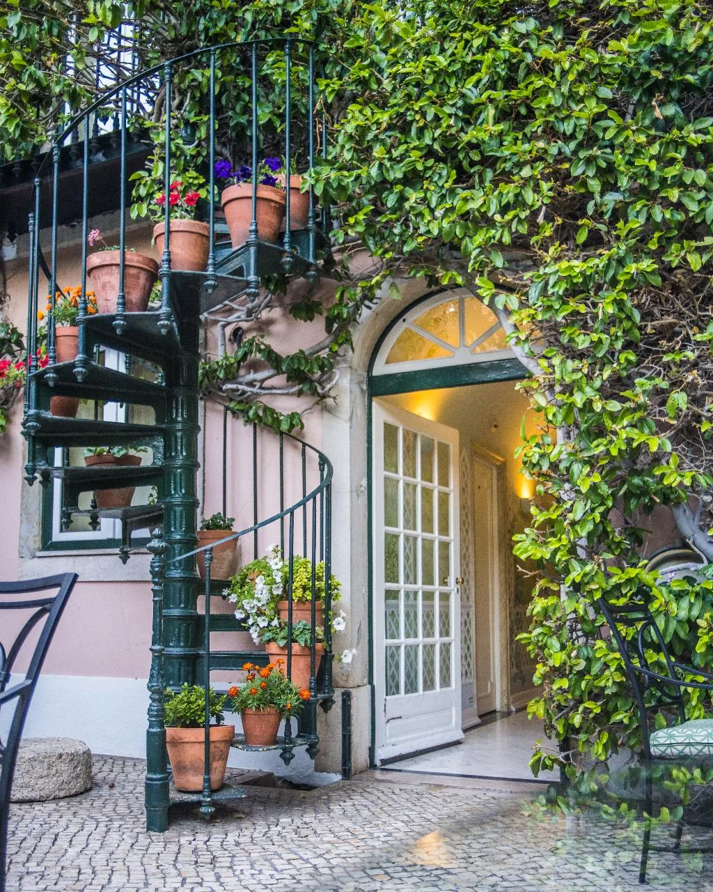 General view, As Janelas Verdes, Lisbon
