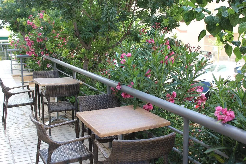 Terrace, Vistamar Apartamentos, Costa Blanca