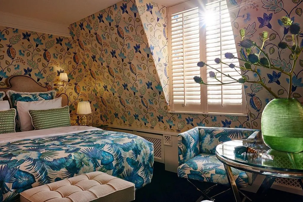 Room, Estherea, Amsterdam