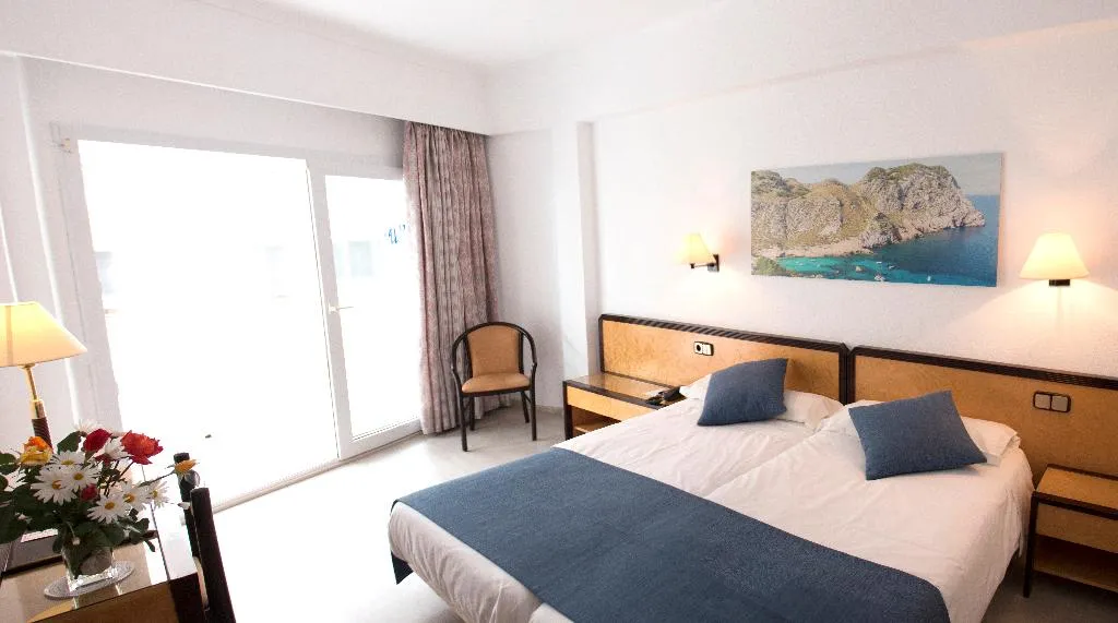 Double or Twin SIDE SEA VIEW Room, Voramar, Majorca