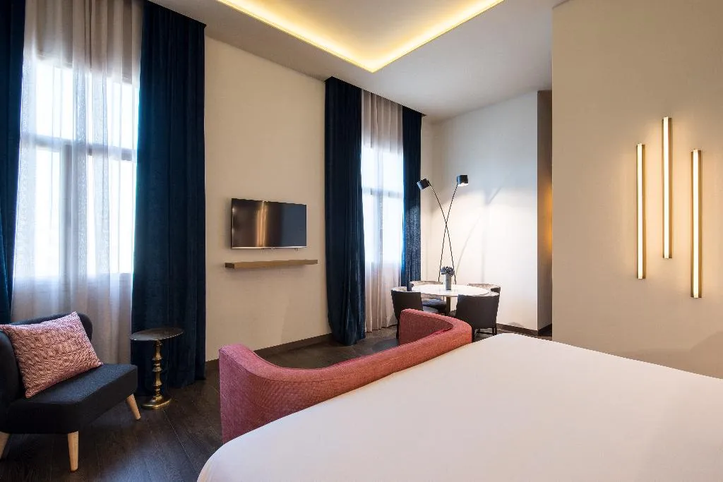 DOUBLE SINGLE USE DELUXE WITH TERRACE Room, Vincci Mae, Barcelona