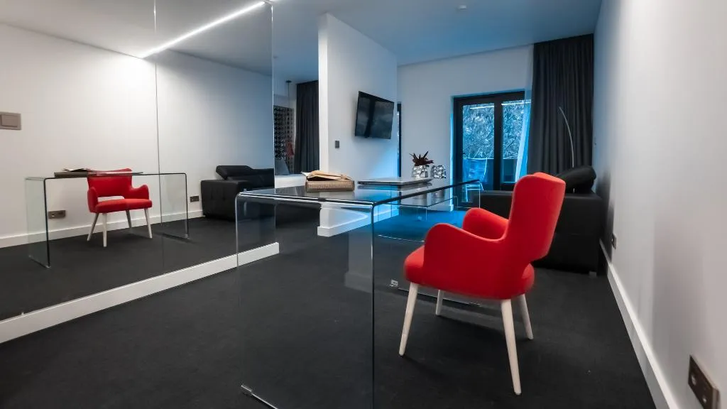 SUITE ONE BED Room, Hills Hotel Lisboa, Lisbon