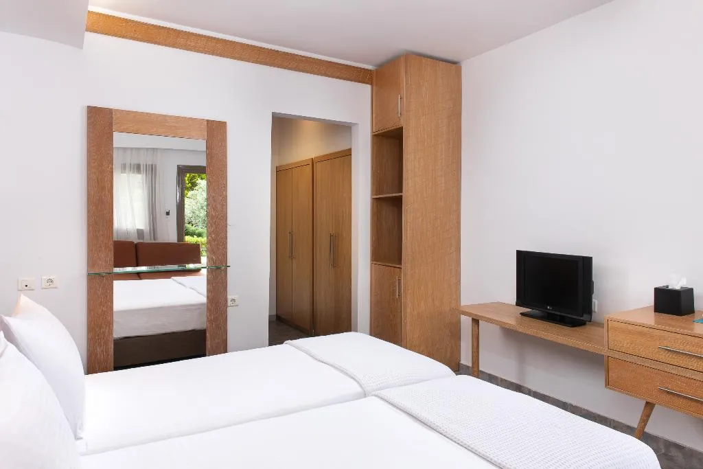 Double or Twin GARDEN VIEW Room, Alexandros Palace Hotel & Suites, Halkidiki