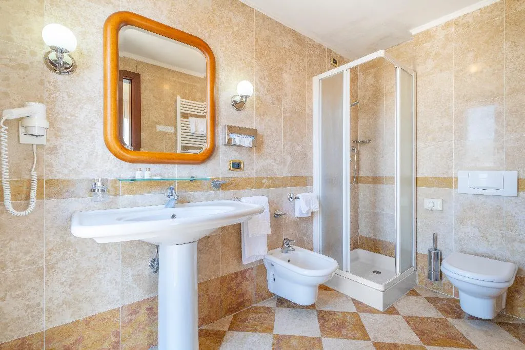 Double or Twin WITH VIEWS Room, Hotel Panorama, Venice