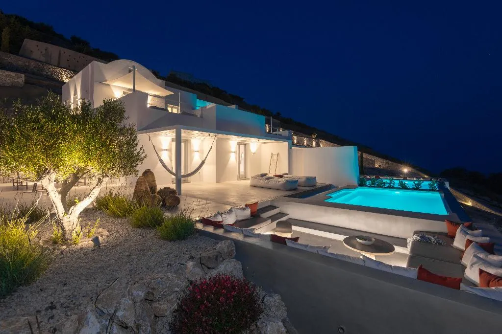 SUITE WITH PRIVATE POOL Room, Santorini Heights, Santorini