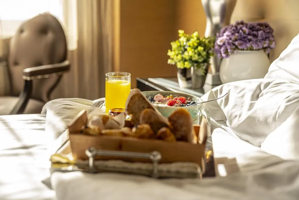TWIN CLUB Room, Sheraton Lisboa Hotel & Spa, Lisbon