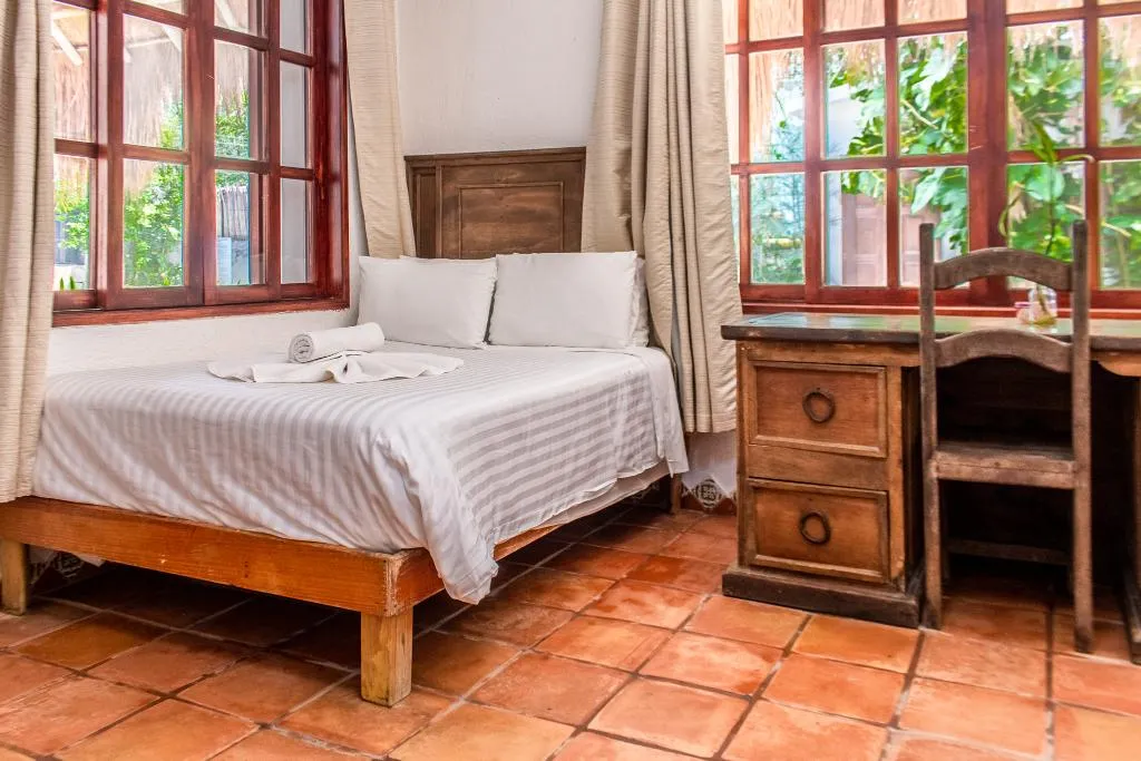 QUADRUPLE ECONOMY Room, Casaejido, Playa Del Carmen