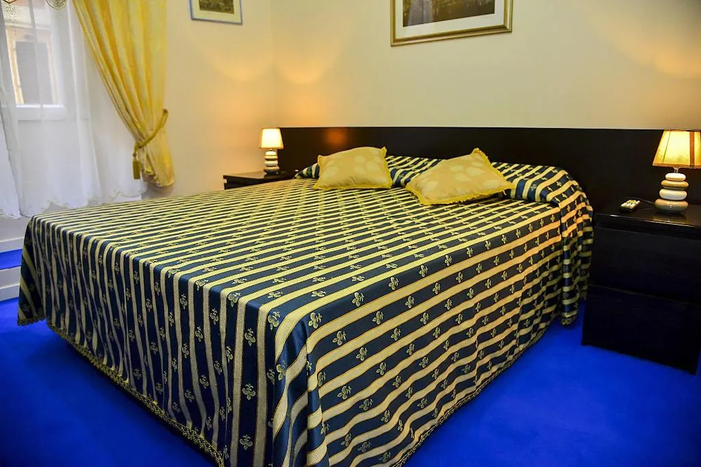 Room, Kambal B&B, Naples