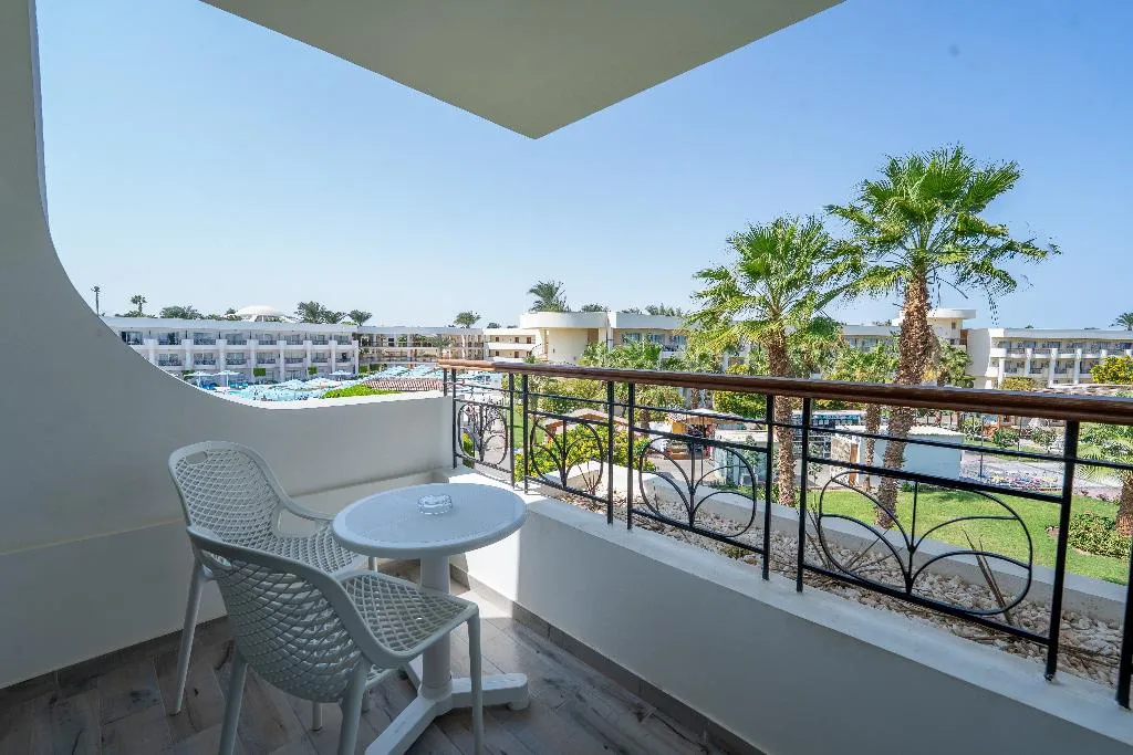 FAMILY ROOM DELUXE SIDE SEA VIEW Room, JAZ Palmariva Beach, Red Sea Riviera