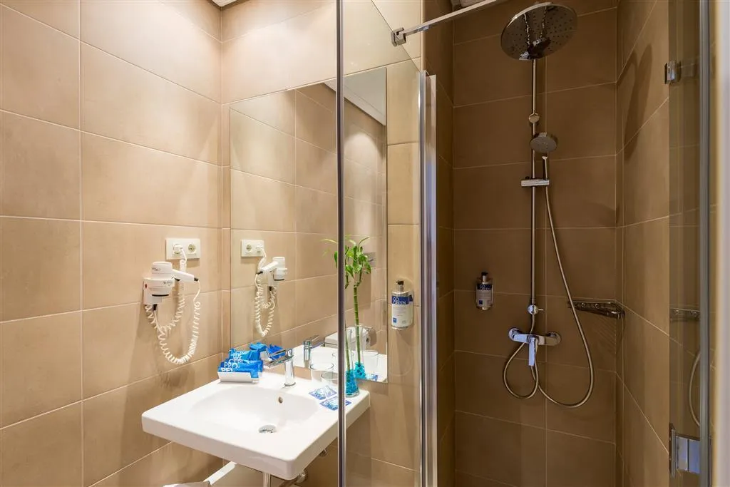 Room, Zel Madrid, Madrid