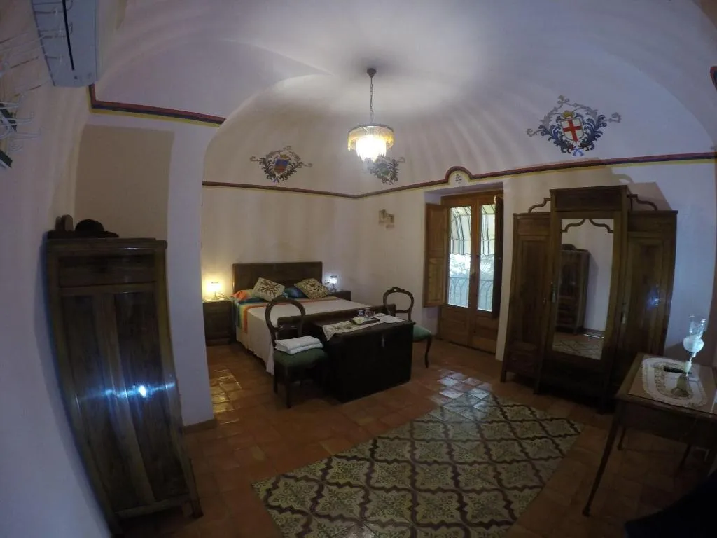 Room, B&B La Zagara, Naples