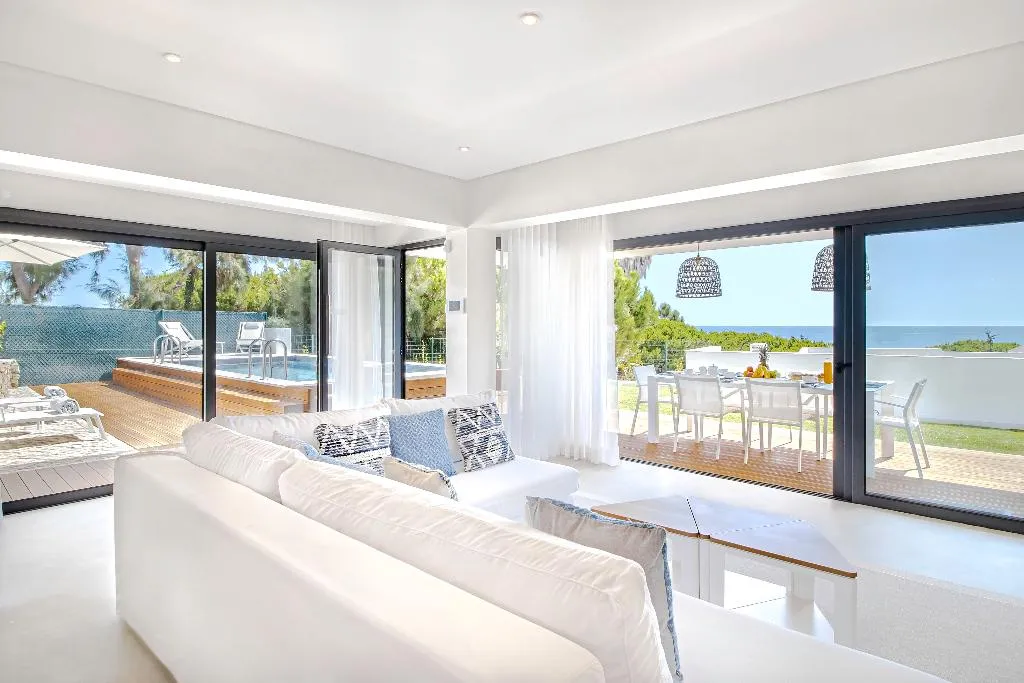 VILLA TWO BEDROOMS Room, Shantivillas, Algarve