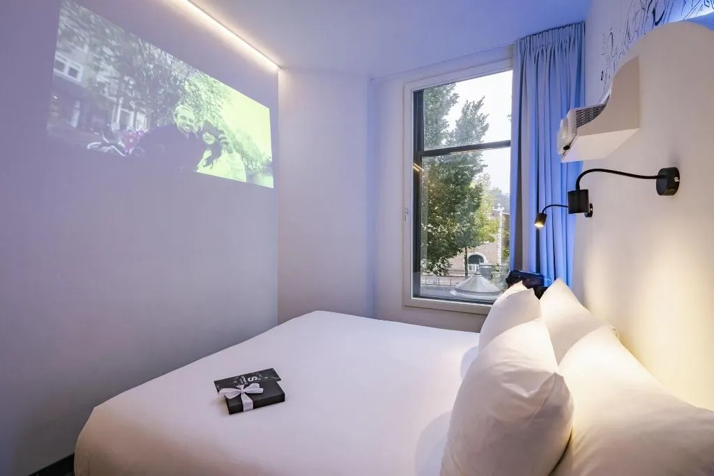 Room, Mr. Monkey Amsterdam, Amsterdam