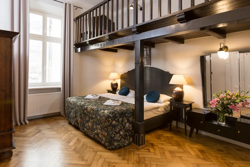 APARTMENT CAPACITY 6 TWO BEDROOMS Room, Antique Apartments Plac Szczepanski, Krakow