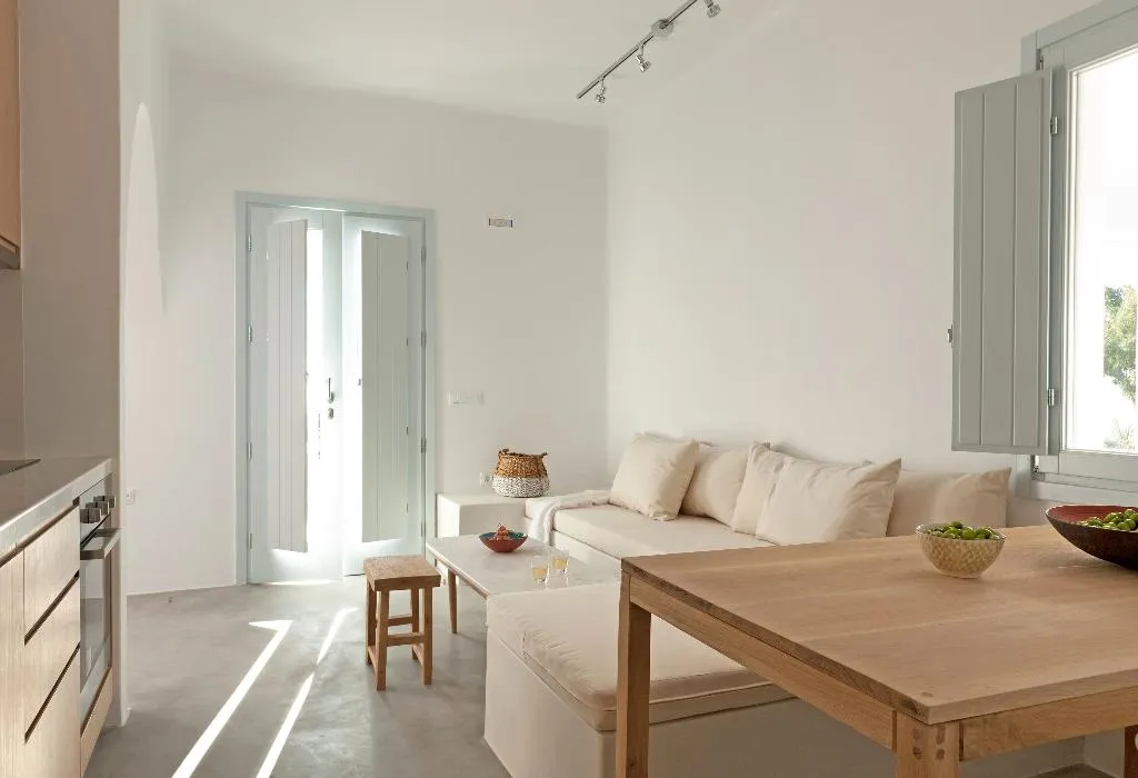 SUITE WITH PRIVATE POOL Room, Santorini Heights, Santorini