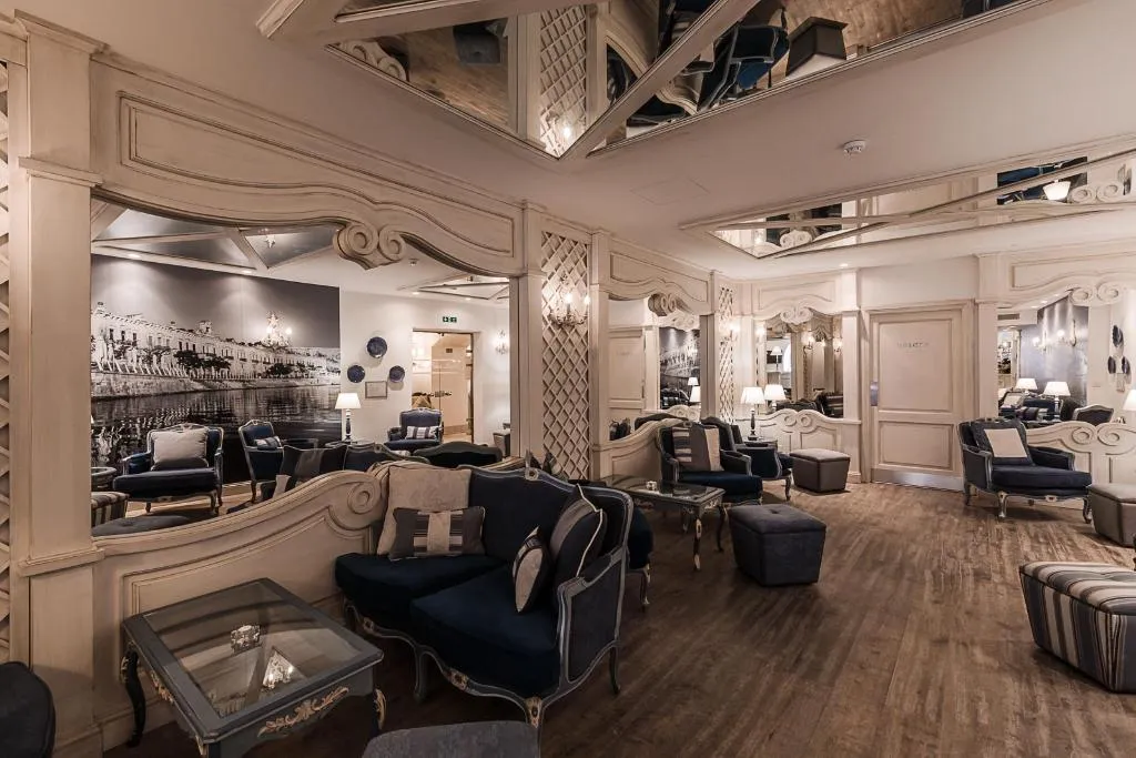 Bar, Osborne Hotel, Malta
