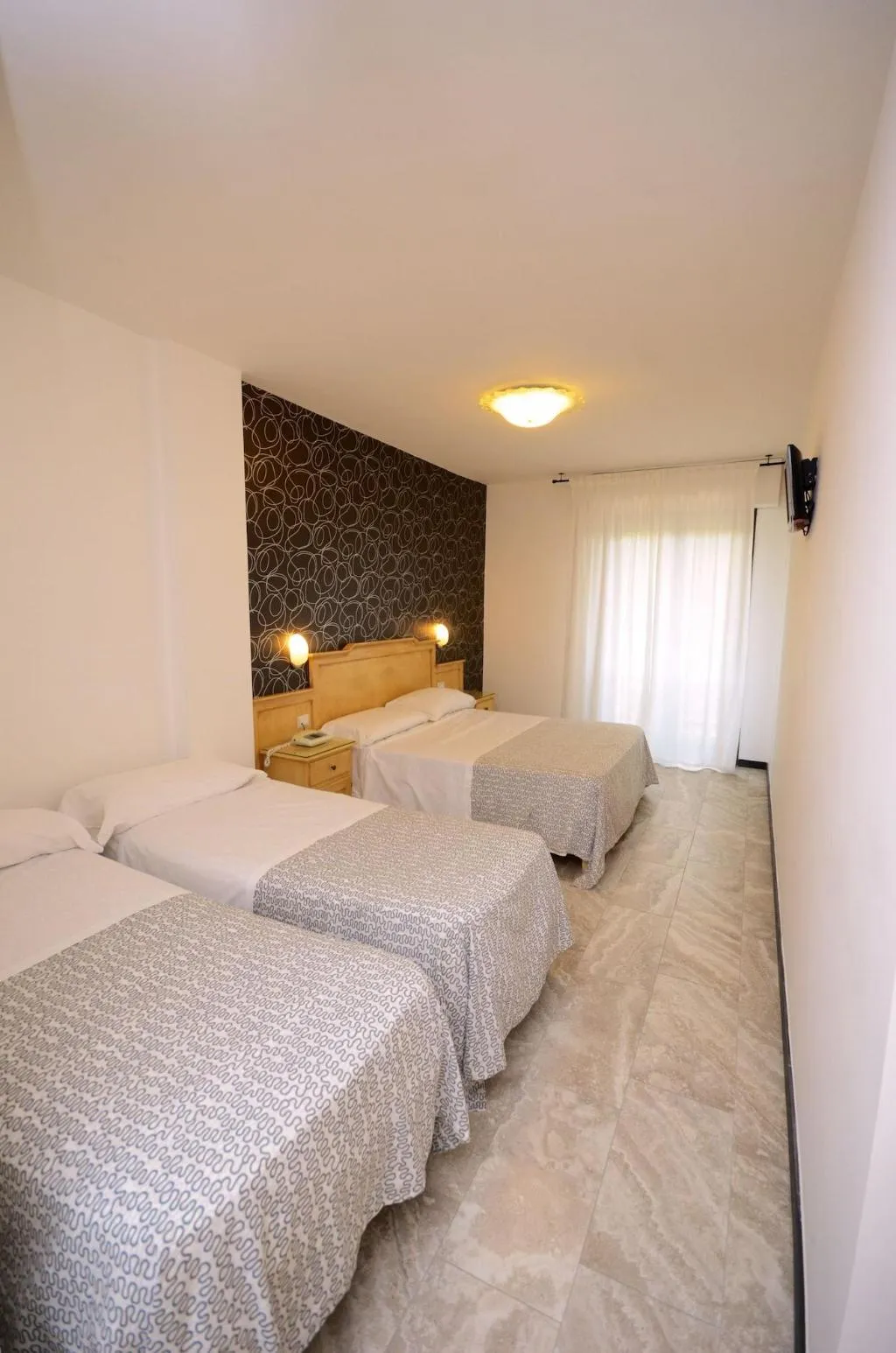Room, Hotel Clinton, Naples