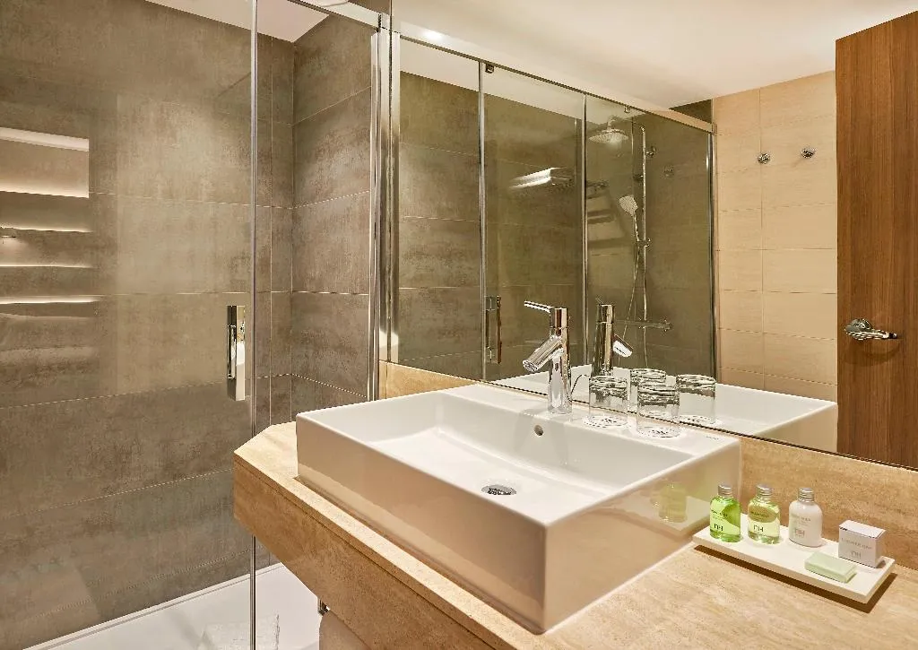 Double or Twin STANDARD Room, NH Sants Barcelona, Barcelona